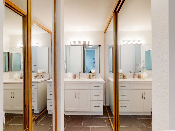 San Diego Beach Communities North Condo 976346