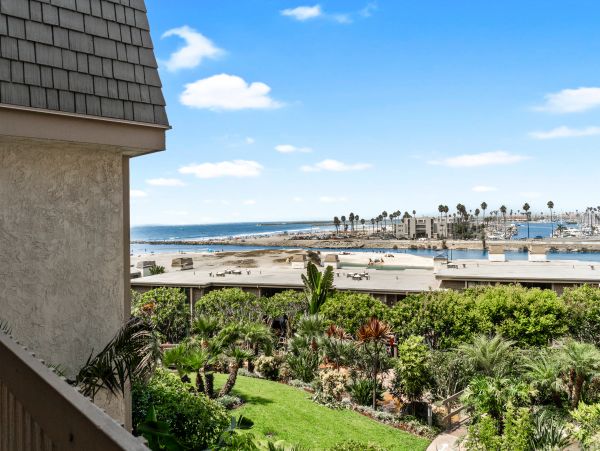 San Diego Beach Communities North Condo 976346