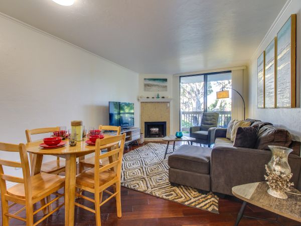 San Diego Beach Communities North Condo 976350