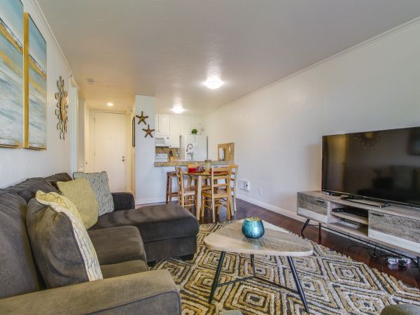 San Diego Beach Communities North Condo 976350