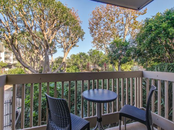 San Diego Beach Communities North Condo 976350