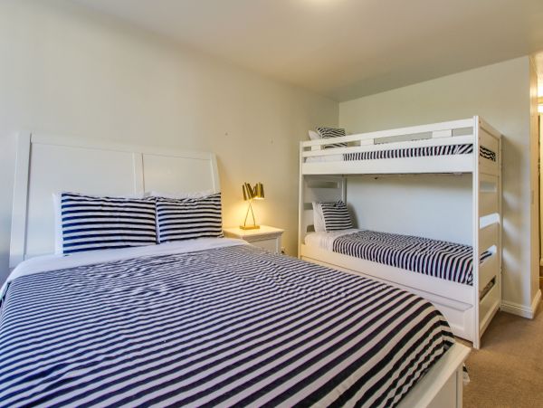 San Diego Beach Communities North Condo 976350
