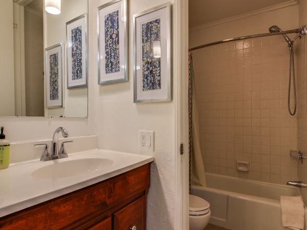 San Diego Beach Communities North Condo 976350