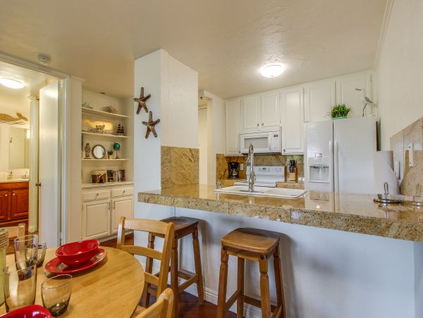 San Diego Beach Communities North Condo 976350