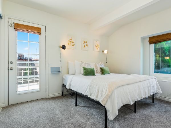 San Diego Beach Communities North Home 976351