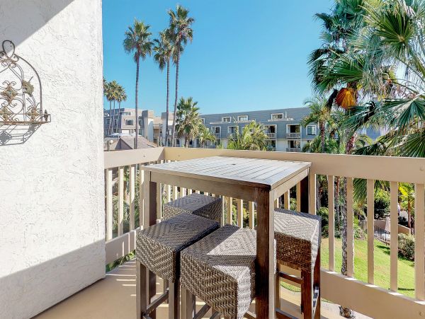 San Diego Beach Communities North Condo 976353