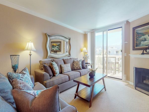 San Diego Beach Communities North Condo 976353