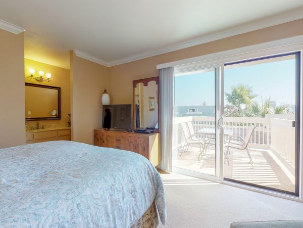 San Diego Beach Communities North Condo 976353