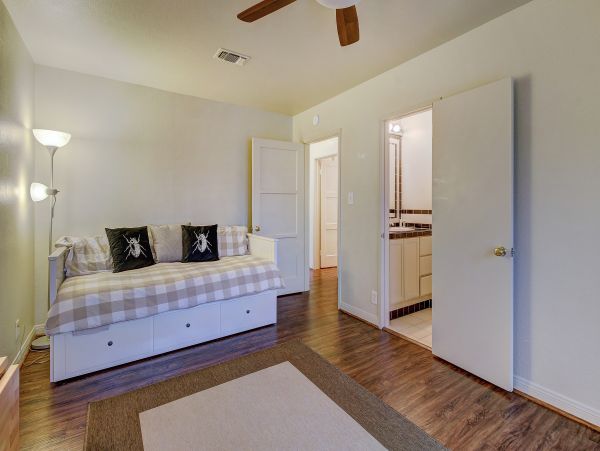 San Diego Beach Communities North Condo 976354