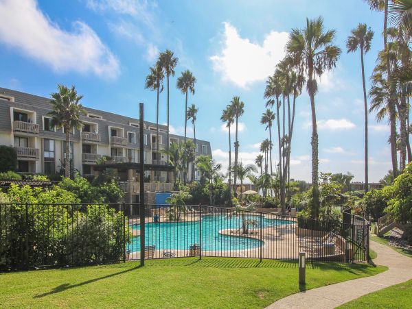 San Diego Beach Communities North Condo 976355