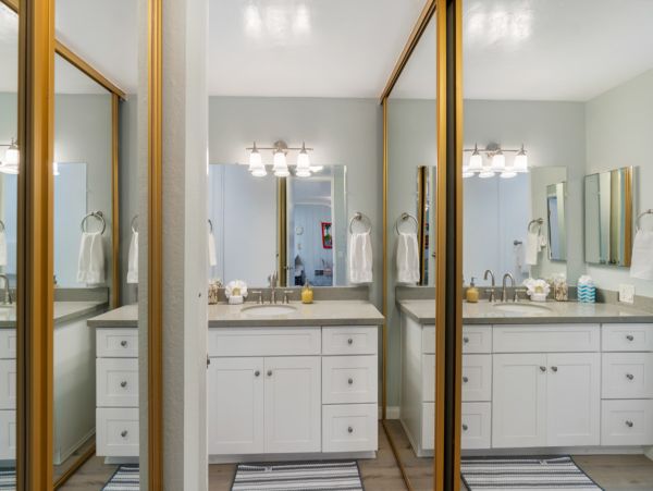 San Diego Beach Communities North Condo 976356