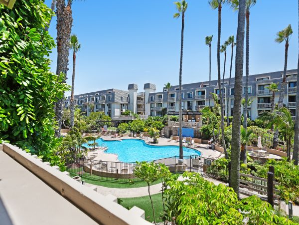 San Diego Beach Communities North Condo 976357