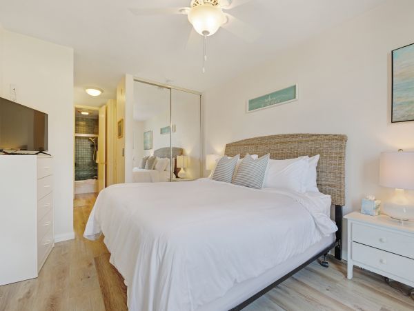 San Diego Beach Communities North Condo 976357