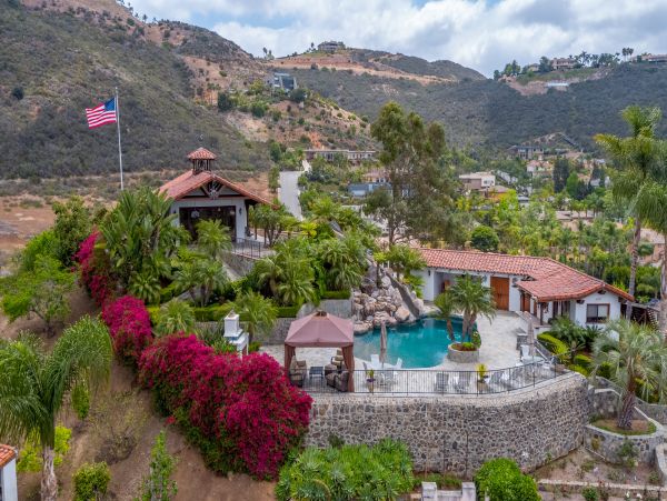 San Diego Beach Communities North Home 976359
