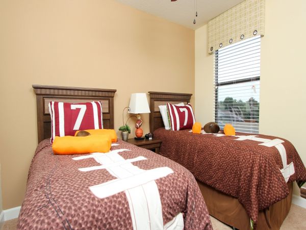 Stunning Five Bedroom Rental with Private Pool & Hot Tub