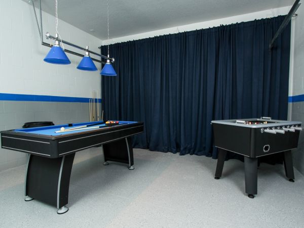 Stunning Five Bedroom Rental with Private Pool & Hot Tub