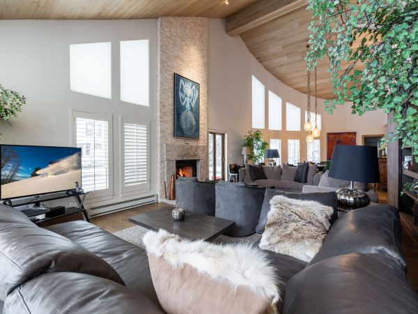 Ski In Ski Out Vail Vacation Condo Four Bedroom + Den