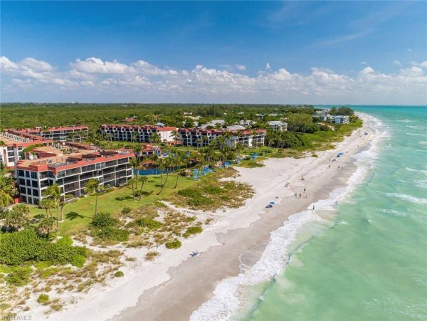 Partial Gulf Views Sanibel Vacation Condo Three Bedroom