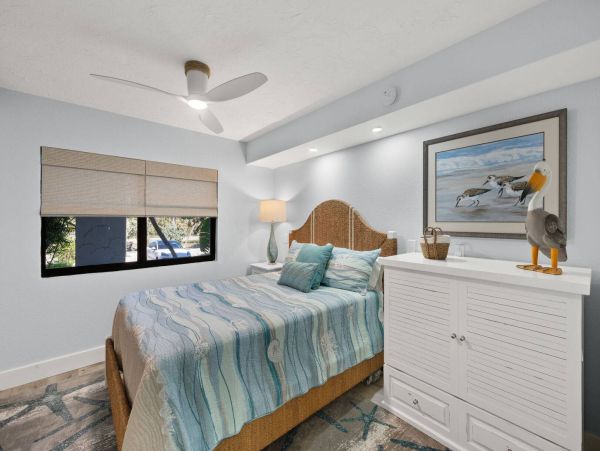 Partial Gulf Views Sanibel Vacation Condo Three Bedroom