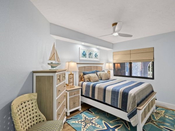 Partial Gulf Views Sanibel Vacation Condo Three Bedroom