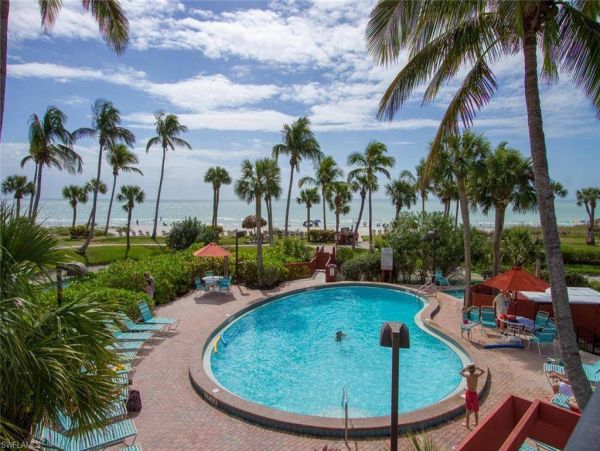 Partial Gulf Views Sanibel Vacation Condo Three Bedroom
