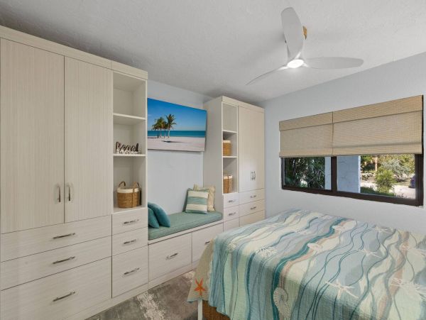 Partial Gulf Views Sanibel Vacation Condo Three Bedroom