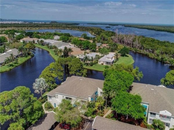 Beautiful Views Two Bedroom Bradenton Vacation Condo