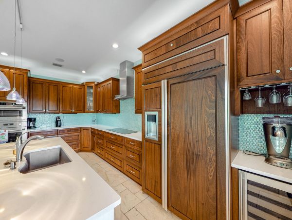 Marathon Luxury Vacation Rental Sleeps 10 Guests