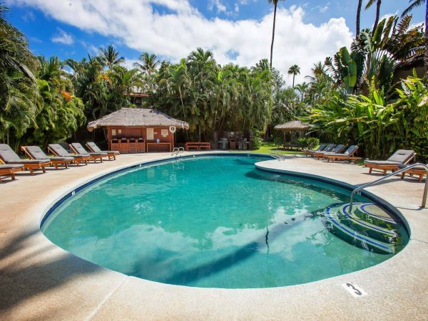 Walk to Beach Lahaina Vacation Condo One Bedroom