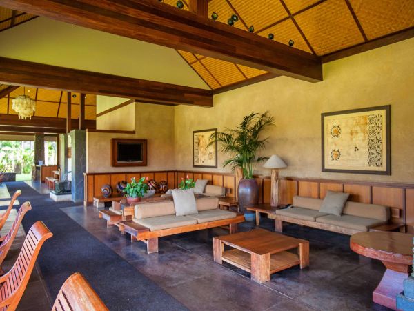 Walk to Beach Lahaina Vacation Condo One Bedroom
