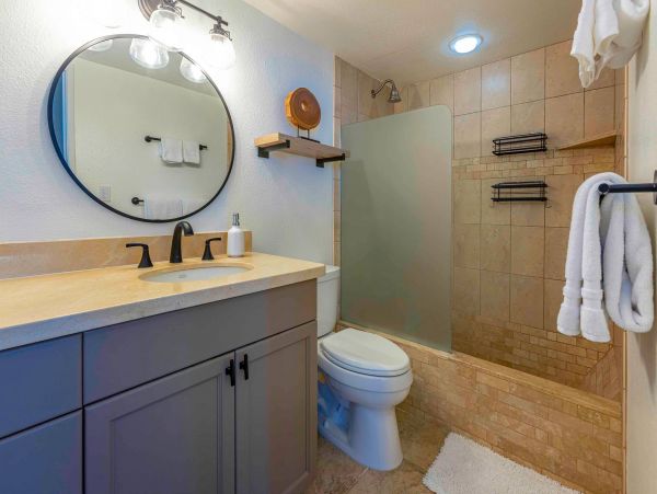 Wailuku Vacation Condo Two Bedroom