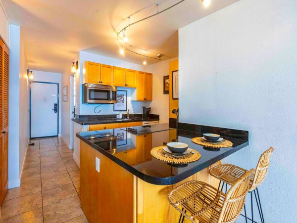 Wailuku Vacation Condo Two Bedroom