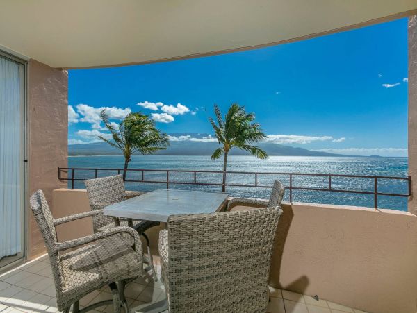 Wailuku Vacation Condo Two Bedroom
