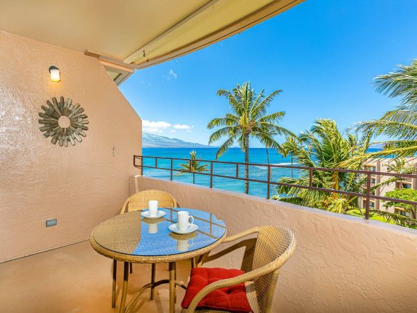 Maui Oceanfront Vacation Rental  Luxury Ma’alaea Bay Ocean View Condo with Lanai