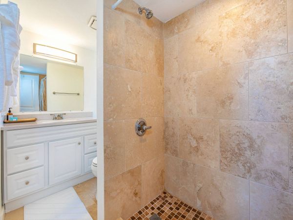 Maui Oceanfront Vacation Rental  Luxury Ma’alaea Bay Ocean View Condo with Lanai