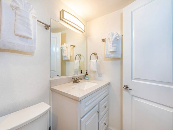 Maui Oceanfront Vacation Rental  Luxury Ma’alaea Bay Ocean View Condo with Lanai