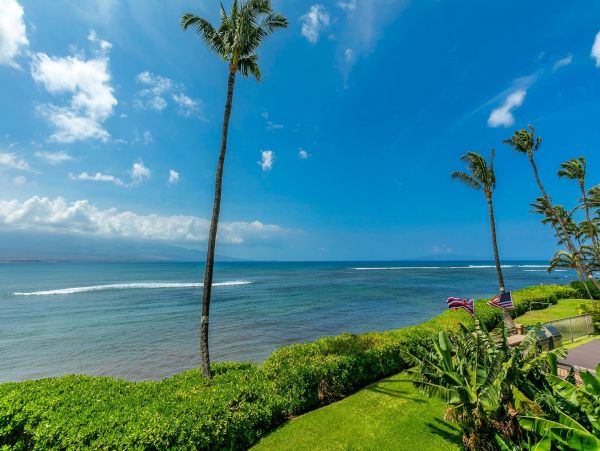 Maui Oceanfront Vacation Rental  Luxury Ma’alaea Bay Ocean View Condo with Lanai