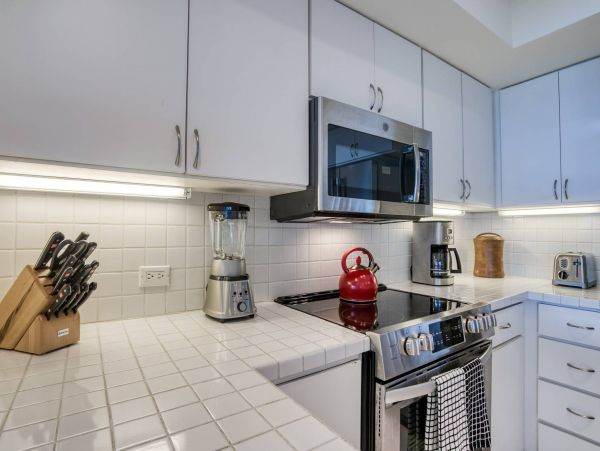 Kapalua Walk to Beach Two Bedroom Vacation Rental Sleeps Six