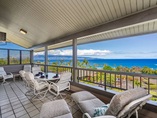 Kapalua Walk to Beach Two Bedroom Vacation Rental Sleeps Six