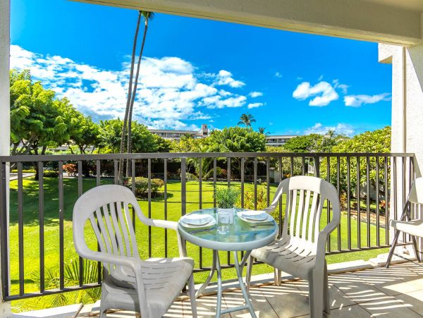 Cozy Vacation Condo in Kihei Sleeps 2 Guests