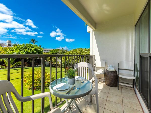 Cozy Vacation Condo in Kihei Sleeps 2 Guests