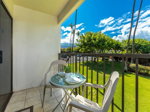 Cozy Vacation Condo in Kihei Sleeps 2 Guests