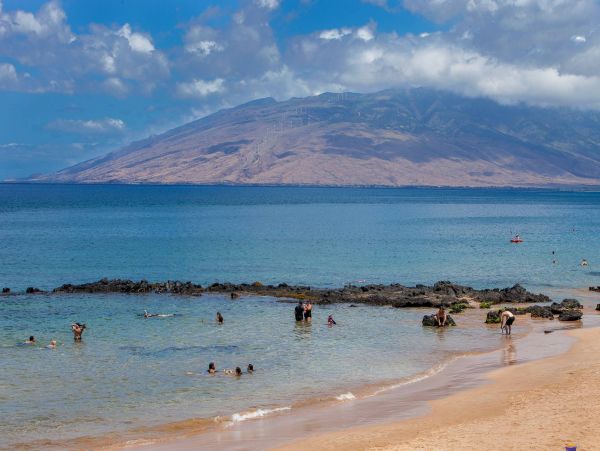 Cozy Vacation Condo in Kihei Sleeps 2 Guests