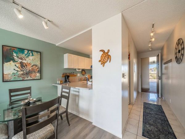 Partial ocean view Kihei condo