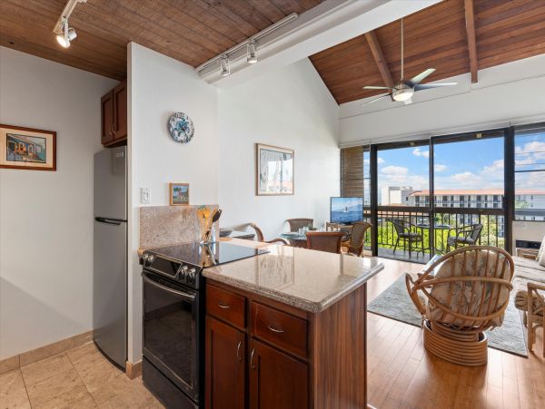 Kihei Maui Vacation Rental Ocean View Condo Across from Charley Young Beach