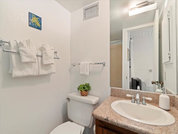 Kihei Maui Vacation Rental Ocean View Condo Across from Charley Young Beach