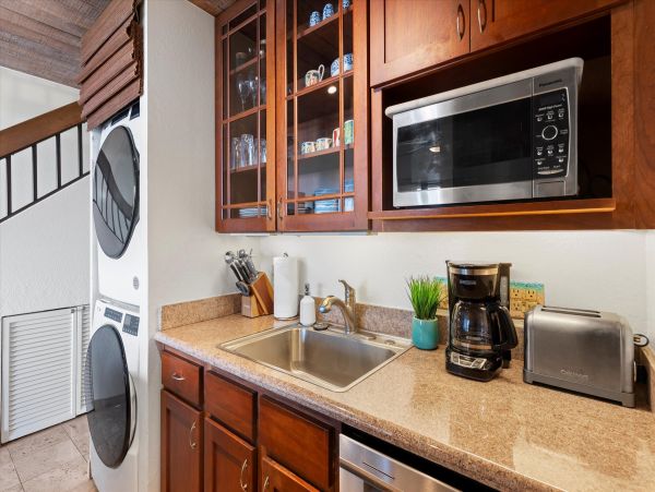 Kihei Maui Vacation Rental Ocean View Condo Across from Charley Young Beach