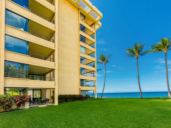 Stunning Ocean Views from this Wailea Vacation Condo