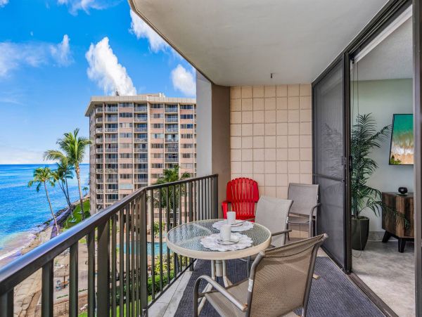 Oceanfront Lahaina Rental with Stunning Views & Beach Access