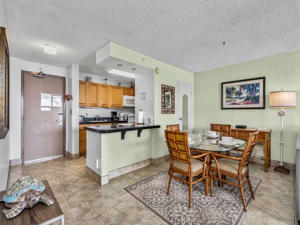 Oceanfront Lahaina Rental with Stunning Views & Beach Access